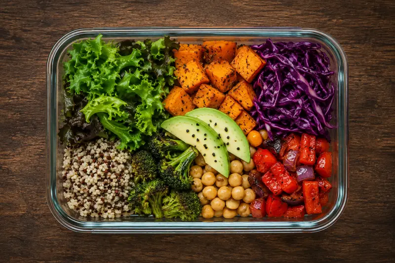 Salada montada em pote
